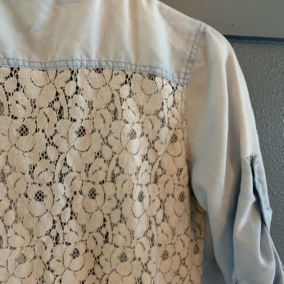 💙Blue Lace Buttonup💙 - Picture 6 of 6